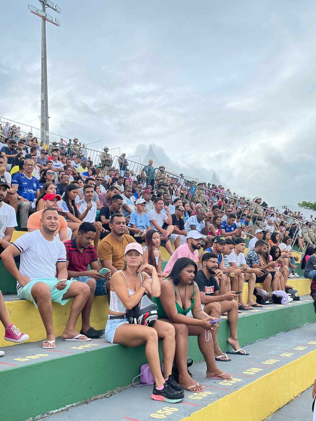Camacã: Estádio Ribeirão recebe um grande público e o Itabuna vence o Bahia por 4x0